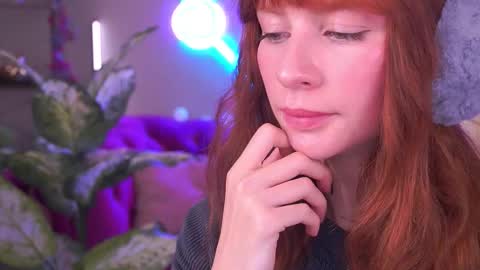 Nicol Moonn online show from 23, 12, 2025