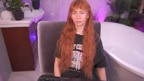 Nicol Moonn online show from 24, 4, 2026