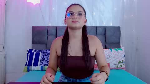 Snapshot of nicol_sweet0 chatting on 29, 9, 2025 nicol online show from 29, 9, 2025