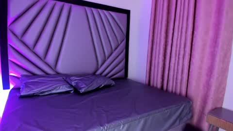 nicola_d_angelo online show from 25, 6, 2026