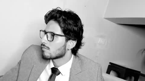 nicolasrodrii online show from 5, 3, 2025