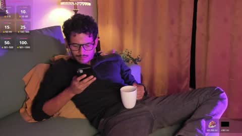 nicolasrodrii online show from 10, 4, 2026