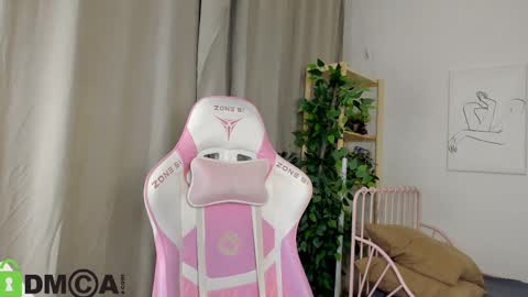 GMT7TueWedThSu 0300am-0900am. Sa 1000am-0400pm online show from 21, 10, 2025