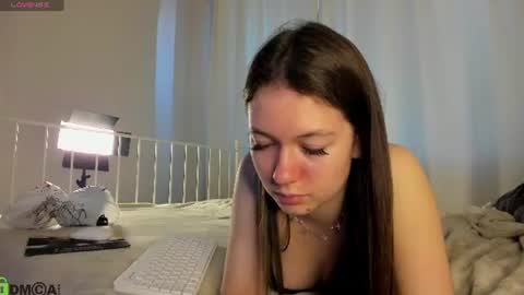 Snapshot of nicole_charm chatting on 30, 7, 2026 GMT7TueWedThSu 0300am-0900am. Sa 1000am-0400pm online show from 30, 7, 2026