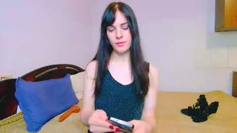 Nicole online show from 23, 9, 2025