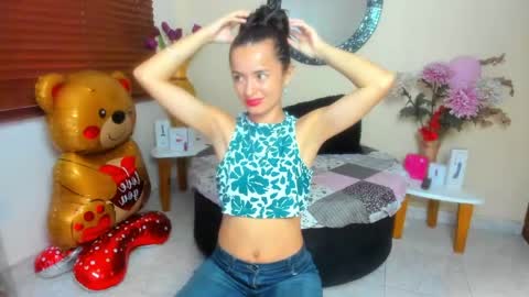 Nicole Santana online show from 23, 4, 2026