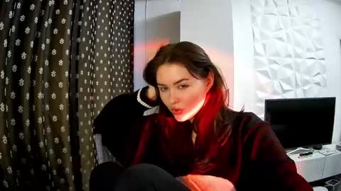 nicole_todd online show from 13, 12, 2024