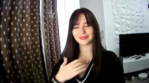 nicole_todd online show from 20, 12, 2024