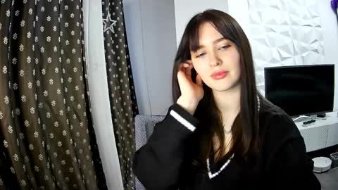 nicole_todd online show from 20, 12, 2024