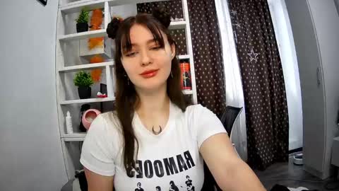 nicole_todd online show from 30, 12, 2024