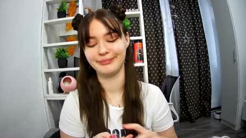 nicole_todd online show from 30, 12, 2024
