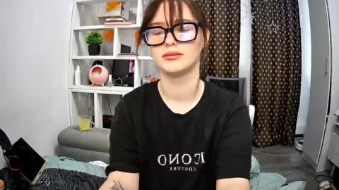 nicole_todd online show from 2, 1, 2025
