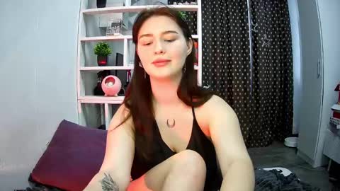 nicole_todd online show from 10, 1, 2025