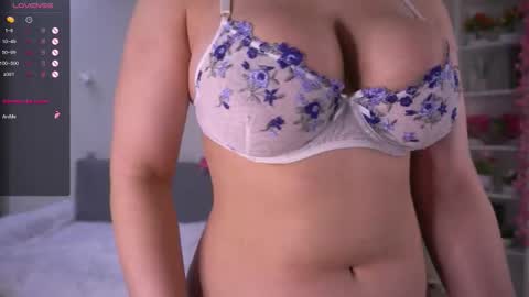 Snapshot of nicoledurham chatting on 19, 11, 2025 Kimmy online show from 19, 11, 2025