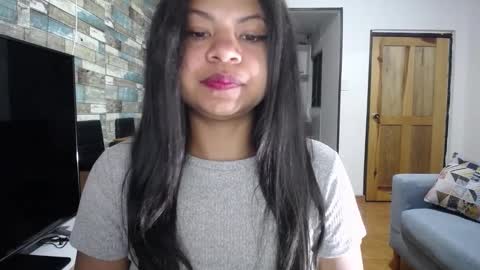 Nicole online show from 4, 10, 2025