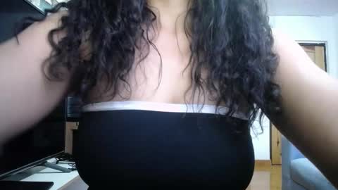 Nicole online show from 24, 10, 2025