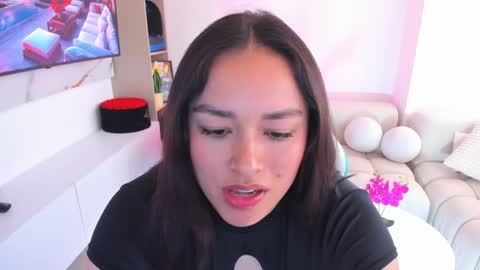 Nicolle online show from 18, 4, 2026