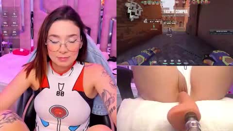 Snapshot of nicoleferrel chatting on 17, 9, 2025 Nicole online show from 17, 9, 2025