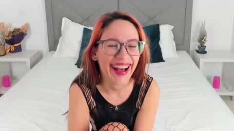 Snapshot of nicoleirisxxx chatting on 27, 1, 2025 nicoleirisxxx online show from 27, 1, 2025