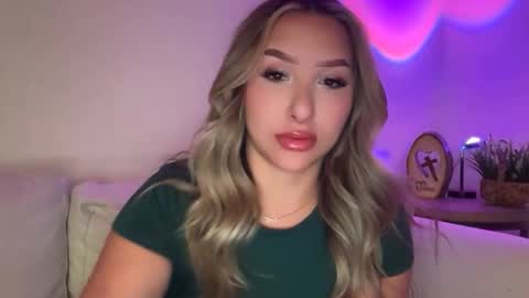 Snapshot of nicolelovesyou444 chatting on 20, 5, 2026 nicolelovesyou444 online show from 20, 5, 2026