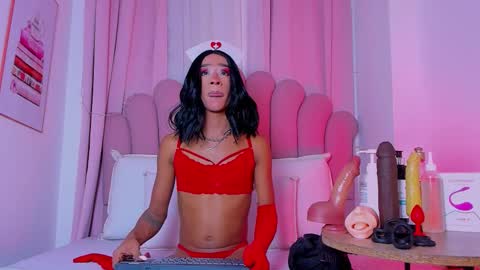 nicolemadrird online show from 27, 2, 2026