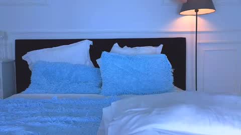 Nicole online show from 21, 2, 2025