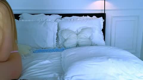 Nicole online show from 21, 4, 2026