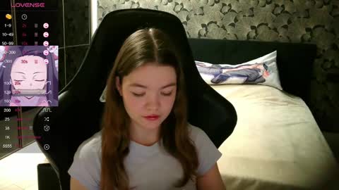 Snapshot of nicolemeew chatting on 12, 12, 2024 NicoleMeew online show from 12, 12, 2024