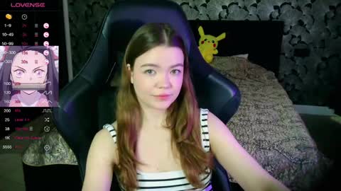 Snapshot of nicolemeew chatting on 12, 4, 2026 NicoleMeew online show from 12, 4, 2026