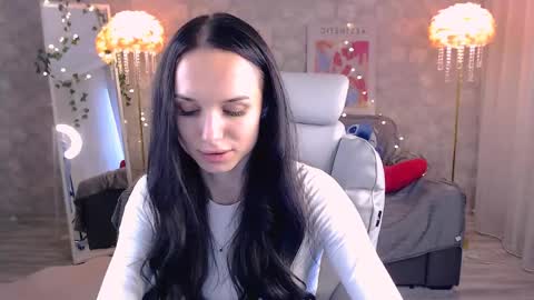 Nicole online show from 12, 5, 2026