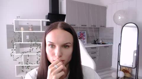 Nicole online show from 26, 5, 2026
