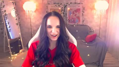 Nicole online show from 9, 6, 2026