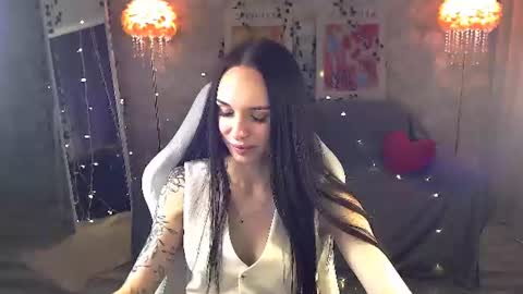Nicole online show from 12, 6, 2026
