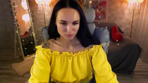 Nicole online show from 26, 6, 2026
