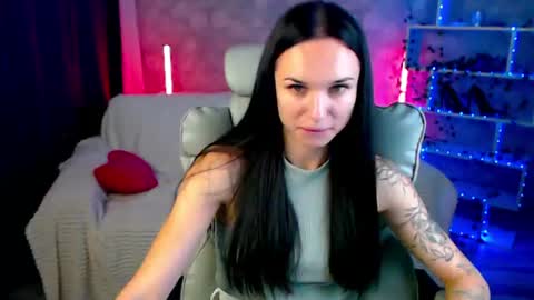Nicole online show from 4, 8, 2026