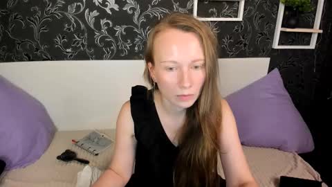 Snapshot of nicolemiless chatting on 26, 3, 2026 Nicole online show from 26, 3, 2026