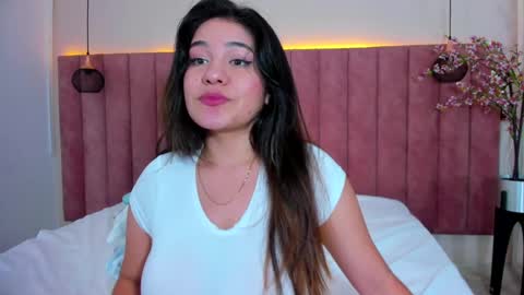 Snapshot of nicolesteelee chatting on 18, 2, 2025 Nicole online show from 18, 2, 2025