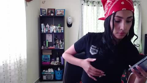 Nicole online show from 5, 11, 2025