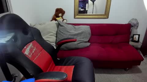 Nicolettcolin  online show from 8, 3, 2025