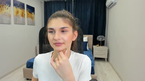 nicolewerti online show from 11, 1, 2025