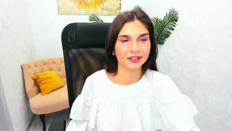 nicolewerti online show from 7, 2, 2025