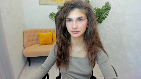 nicolewerti online show from 5, 3, 2025