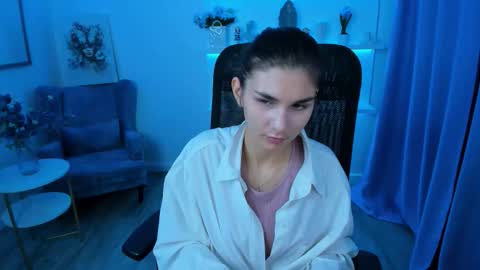 nicolewerti online show from 23, 9, 2025