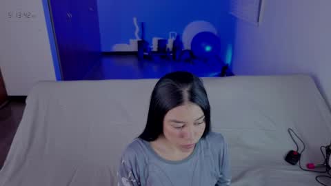 Nicoll  Independent model online show from 26, 4, 2026