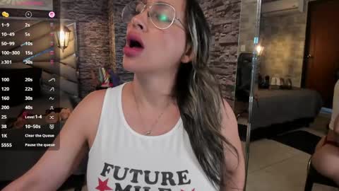 Nicolle online show from 4, 6, 2026