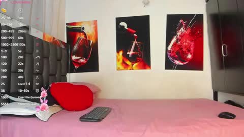Snapshot of nicolle_hanks1 chatting on 25, 4, 2026 nicolle_hanks1 online show from 25, 4, 2026