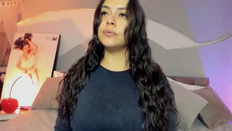 Snapshot of nicolle_w1 chatting on 27, 3, 2026 Nicolle online show from 27, 3, 2026