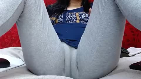 NICOLLE online show from 7, 10, 2025