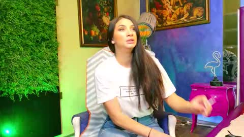 Nicolle online show from 24, 9, 2025