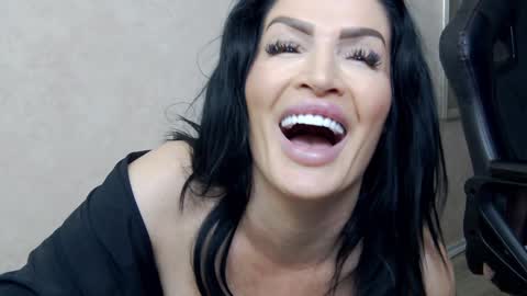 Nicolle online show from 29, 1, 2025